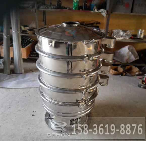 800型全不銹鋼振動(dòng)篩分機(jī) 800型全不銹鋼振動(dòng)篩分機(jī)